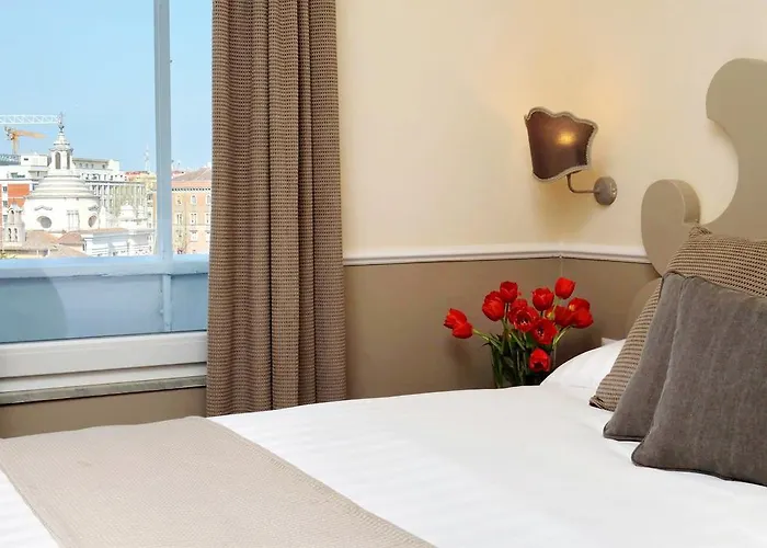 Penthouse With Panoramic Terrace At The Colosseum * Rome